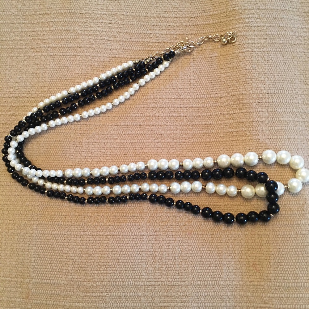 WHITE HOUSE BLACK MARKET Black and White Double Strand Necklace - Picture 2 of 4
